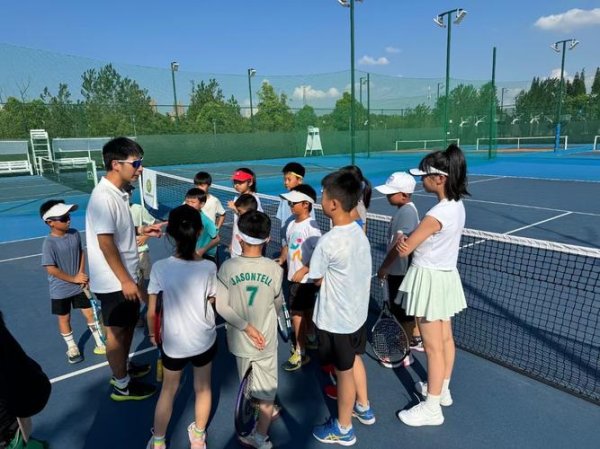 开元棋牌 河北省阜平县参与中网活动开启“网球启蒙课”