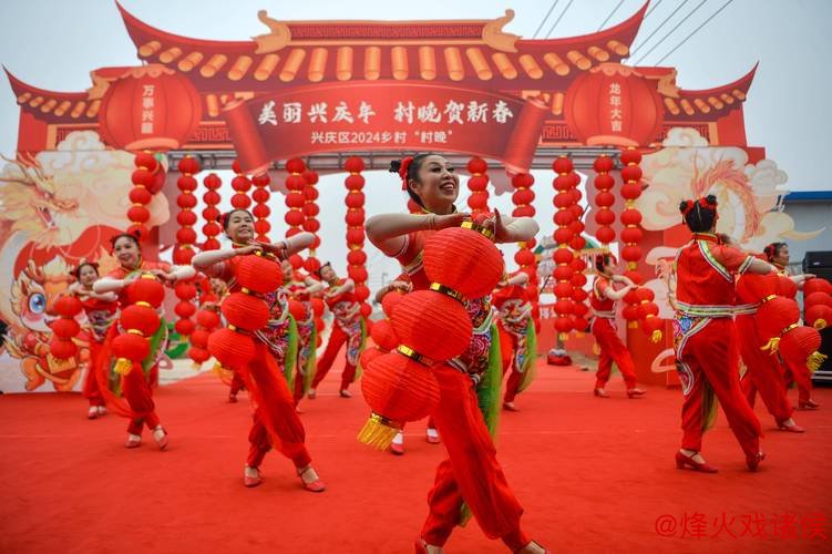 河南台前:六十天“村晚”亮点频现 河南台前:六十天“村晚”亮点频现