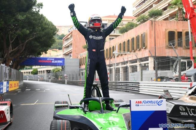 FE电动方程式伦敦站R16 远景加冕车队世界冠军