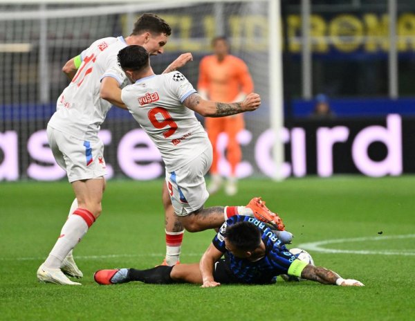 开元棋牌APP下载 欧冠激战：布拉格斯拉维亚半场两球，进球数追平前六轮总和