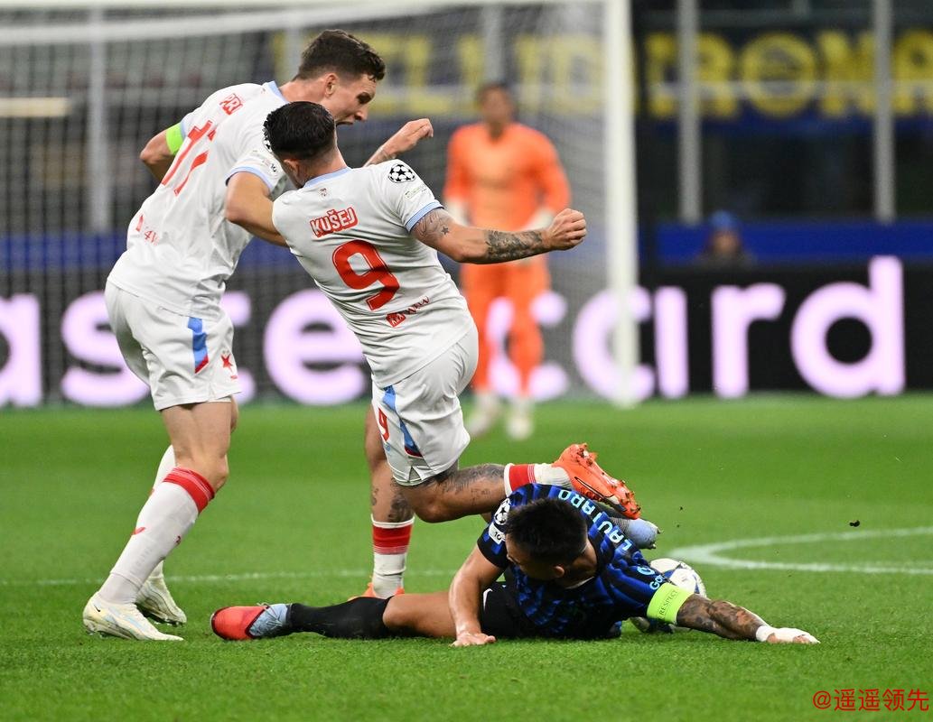 欧冠激战：布拉格斯拉维亚半场两球，进球数追平前六轮总和